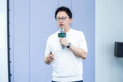 其自从研发的静脉腔频闭合发生器、一次